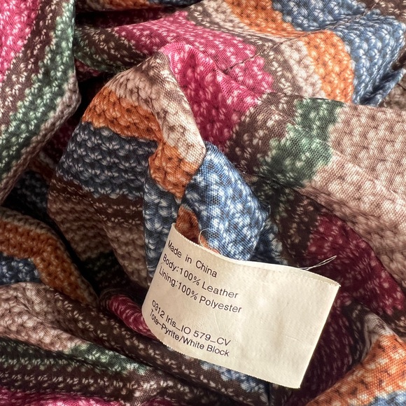 The Sak Large Cream and Gold Tote with Gold Accents EUC - Picture 5 of 6